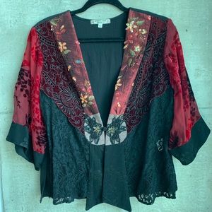 VINTAGE lace and velvet kimono